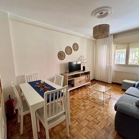 דירות Piso En El Precioso Pueblo De קולונגה מראה חיצוני תמונה