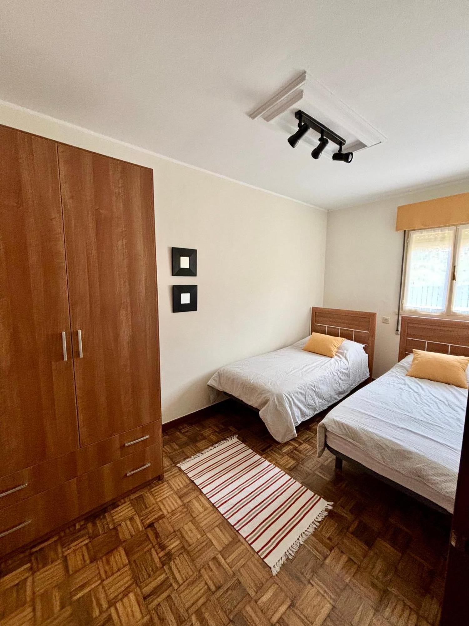 דירות Piso En El Precioso Pueblo De קולונגה מראה חיצוני תמונה